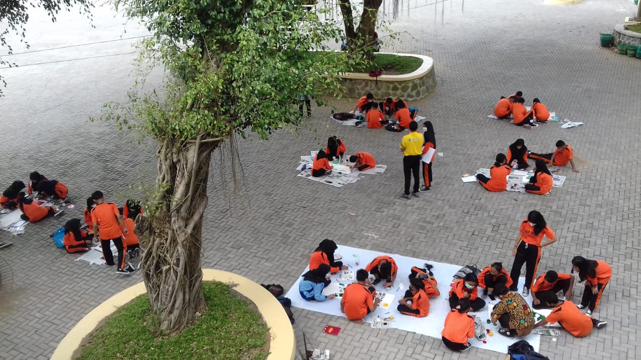 LOMBA ADI WIYATA DI SMP NEGERI 20 SURAKARTA